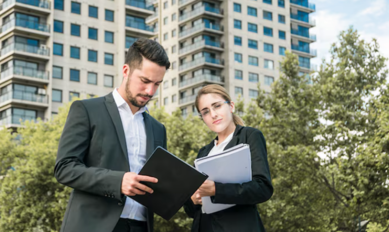 How Commercial Real Estate Attorneys Mitigate Risk